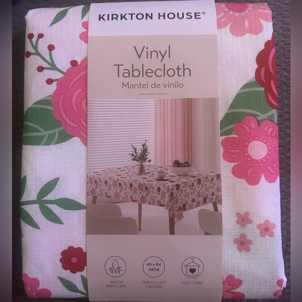 Kirkton House Vinyl Tablecloth Flowers